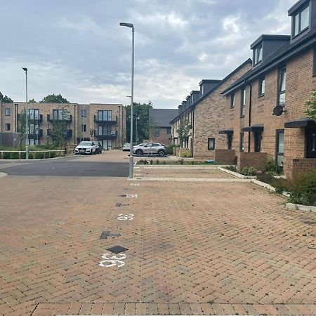 Rendezvous Apartment Romford Exterior photo