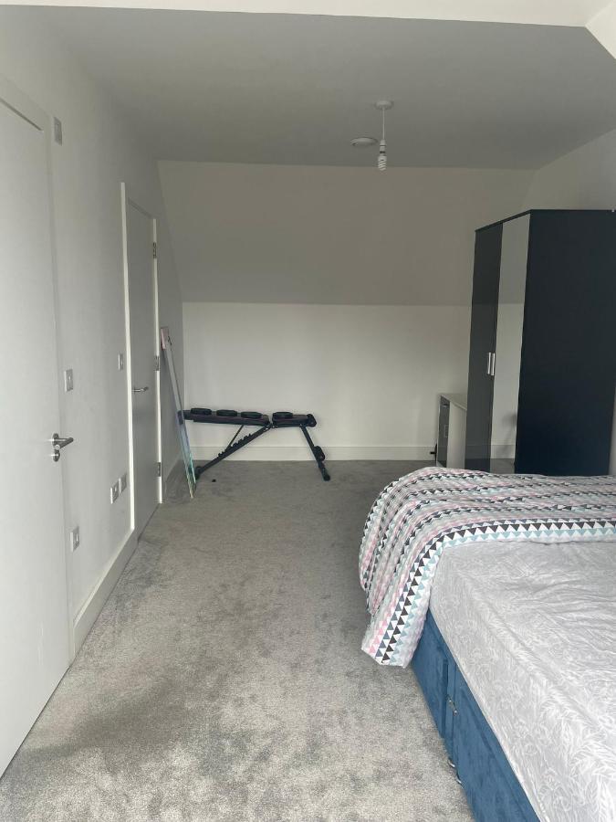 Rendezvous Apartment Romford Exterior photo